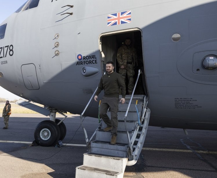 President of Ukraine Volodymyr Zelenskyy arriving in the UK, February 2023