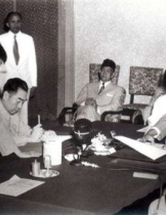 Ambivalent Alliance: Chinese Policy towards Indonesia, 1960-1965