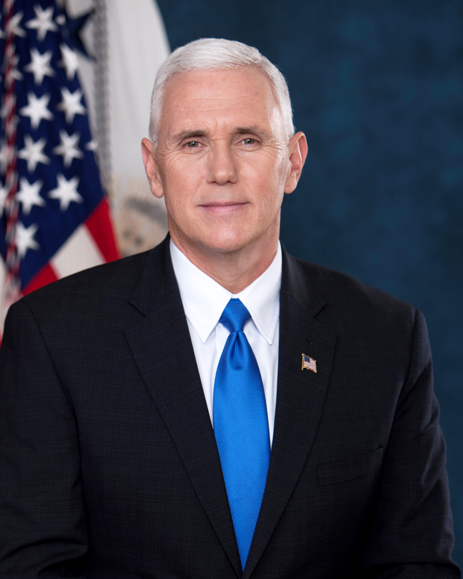 Zy 723 8x10 Photo Mike Pence Is Sworn In As 48th Vice President Of The
