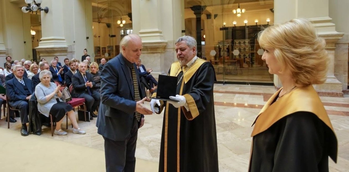 Csaba Békés Awarded "For the University Medal" from Corvinus University of Budapest