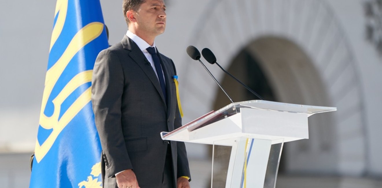 President Zelenskyy gives a speech during the 2019 Ukrainian Independence Day celebration. Source: Wikimedia Commons.