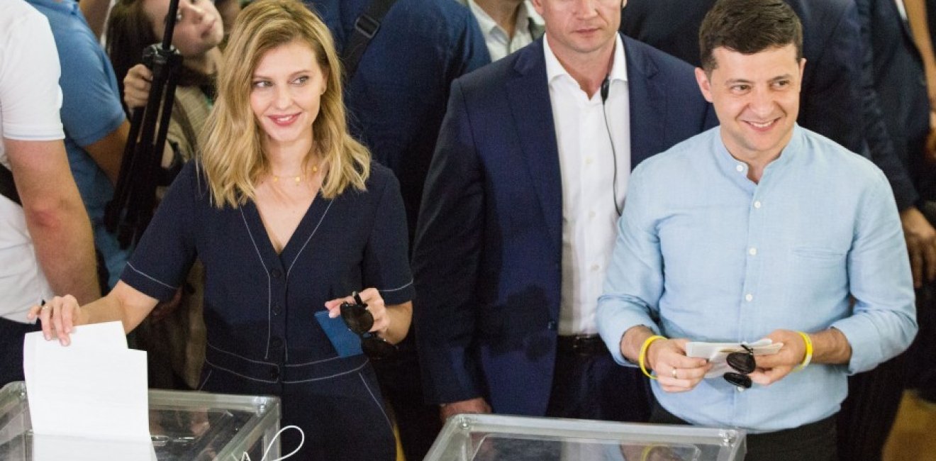 Ukrainian President Volodymyr Zelenskyy and his wife vote in the July 21 parliamentary elections. Source: president.gov.ua