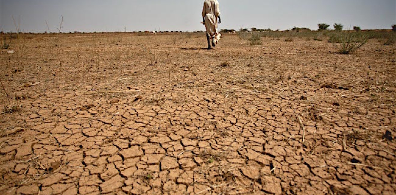 Arid soil in Mauritania. Drought has a significant effect on the Sahel and Sahara. Photo by Pablo Tosco/Oxfam, via Flickr. Creative Commons.