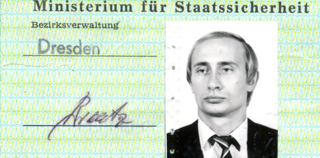 A photo ID card issued to a young Vladimir V. Putin by the Stasi. Source: BStU, MfS, BV Dresden, HA KuSch, Nr. 7216, pp. 4a-4b.