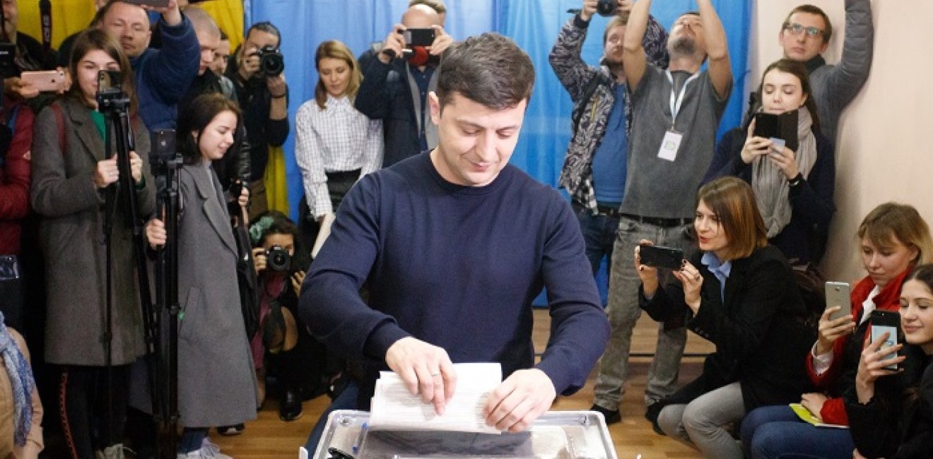 Presidential candidate Volodymyr Zelenskiy voting for the Ukrainian presidential election at a polling station in Kyiv.