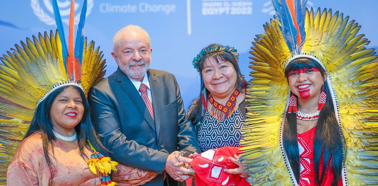 Lula with Indigenous Leaders COP27