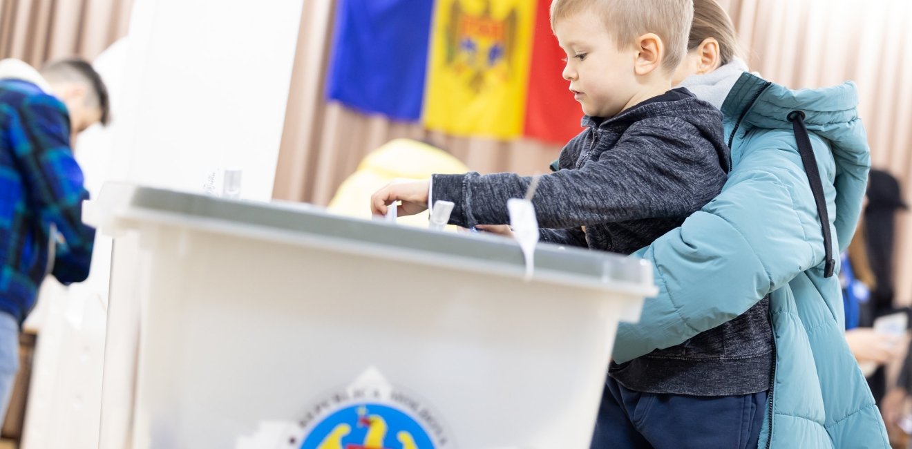 Moldova voting center 