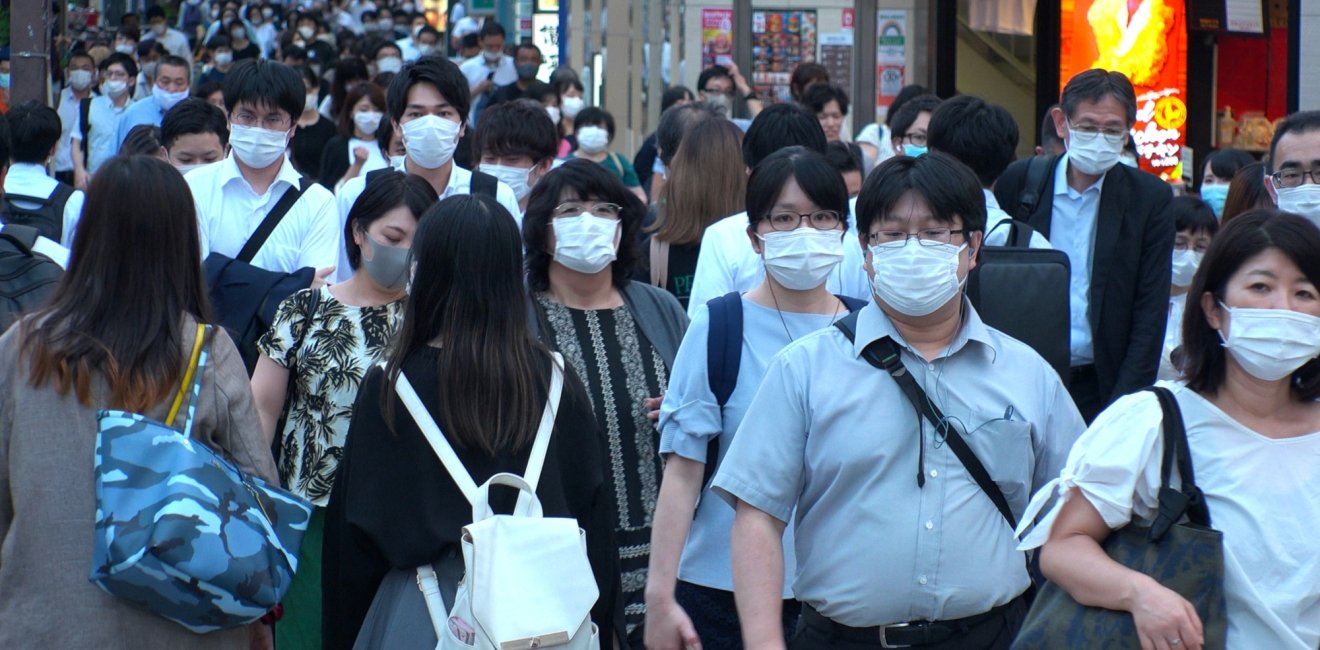 Crowd in Tokyo during COVID-19 in July 2020.