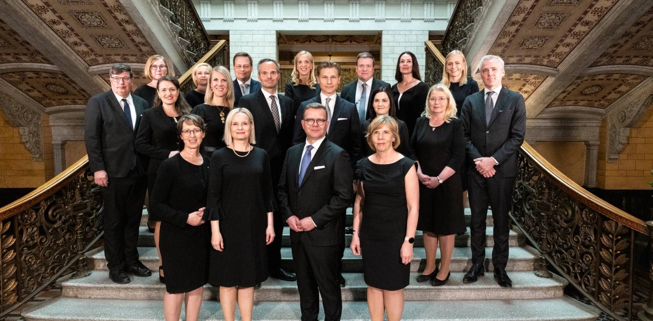 Family Photo of Orpo Cabinet