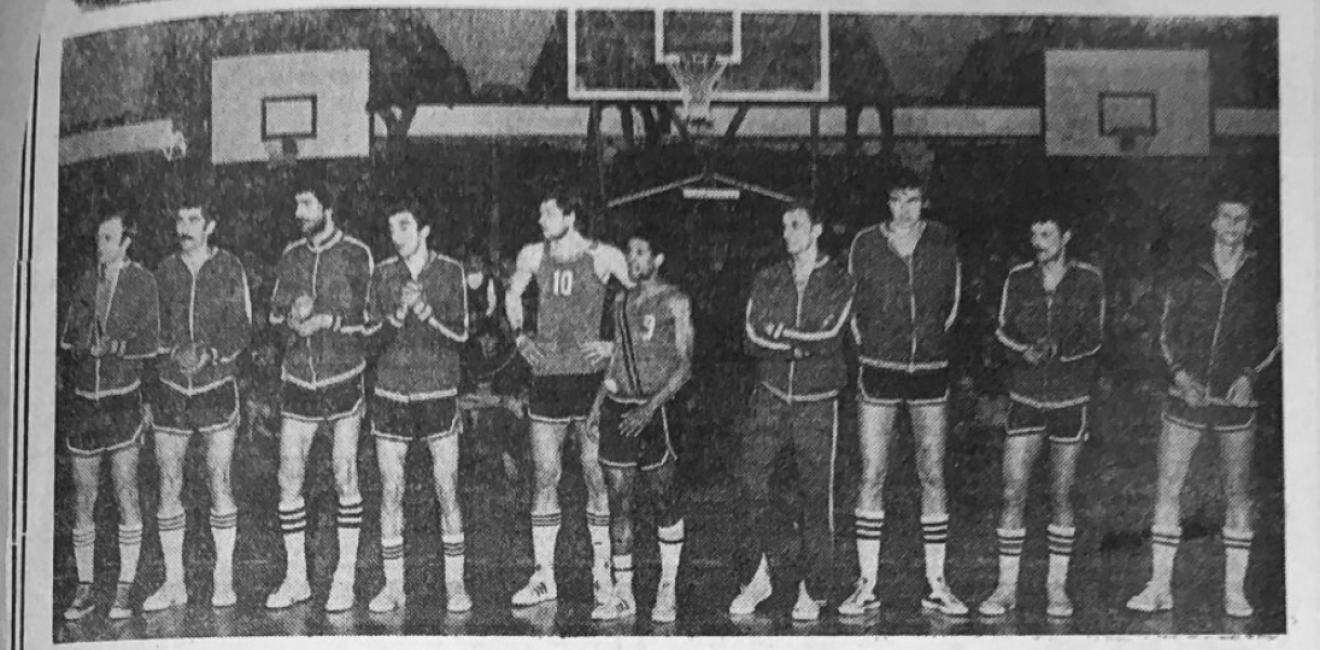 Newspaper article featuring Kent Washington's Polish basketball team