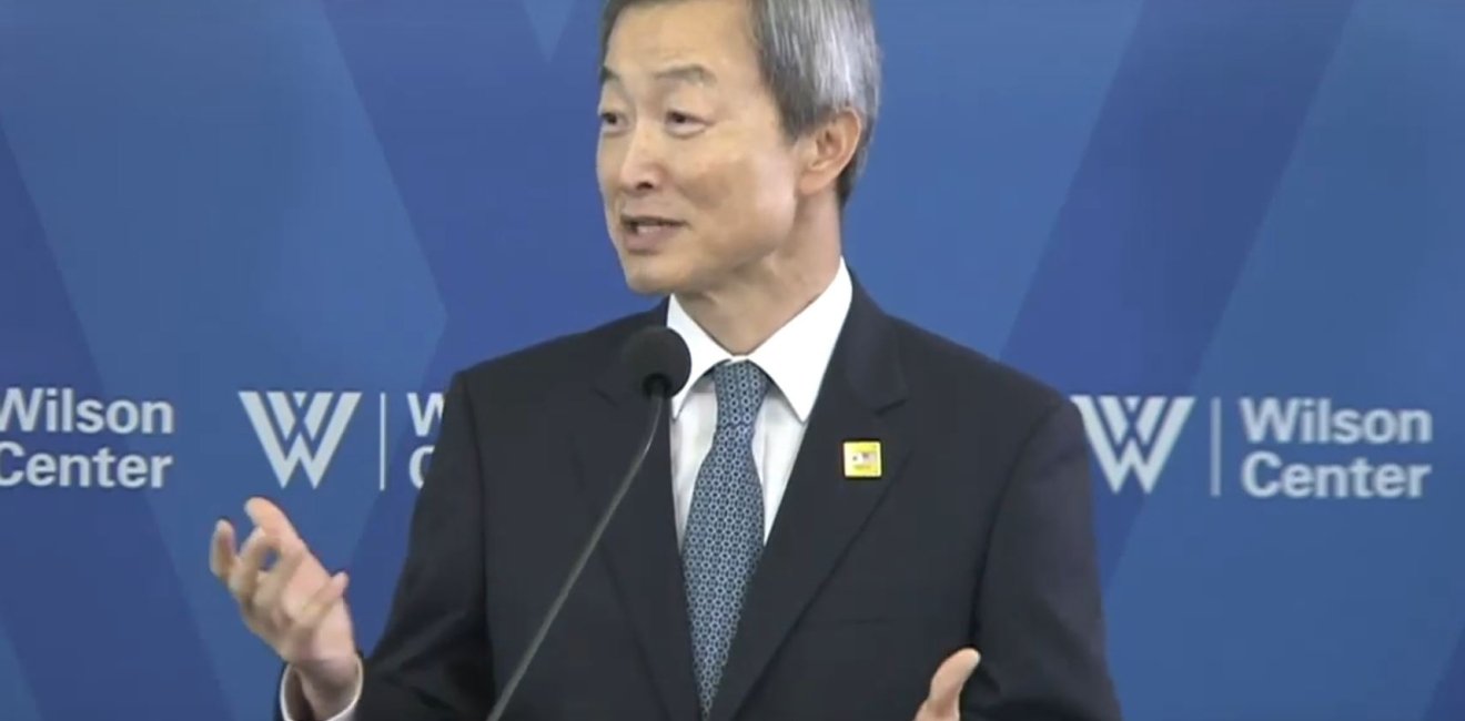 An image of Ho-Young Ahn speaking at a Wilson Center event.