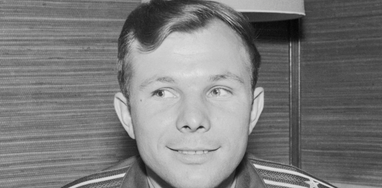 Photograph of the Soviet cosmonaut Yuri Gagarin at a press conference during his visit to Finland.