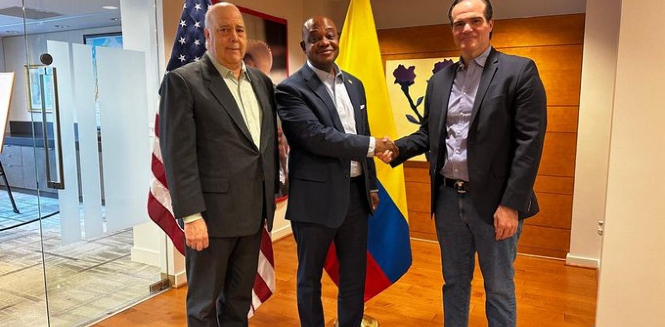 Colombia and US officials  