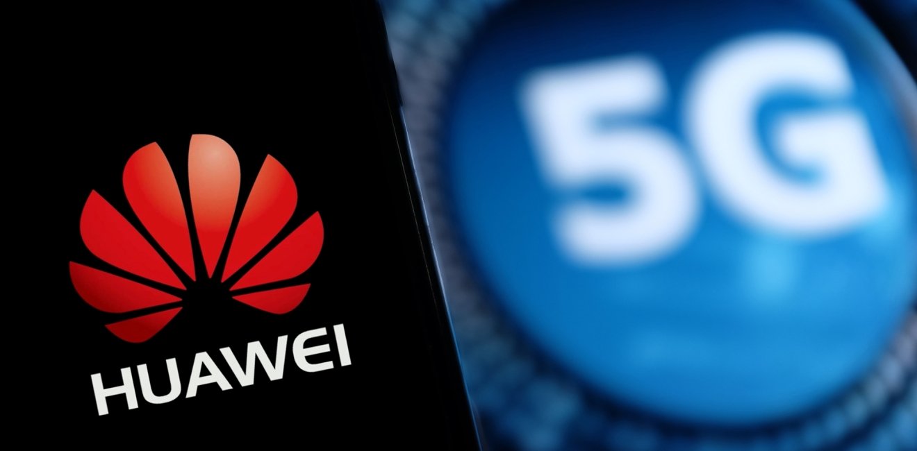 Logo of Huawei and the words 5G