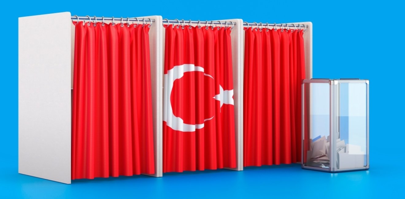 Voting booths with the Turkish flag