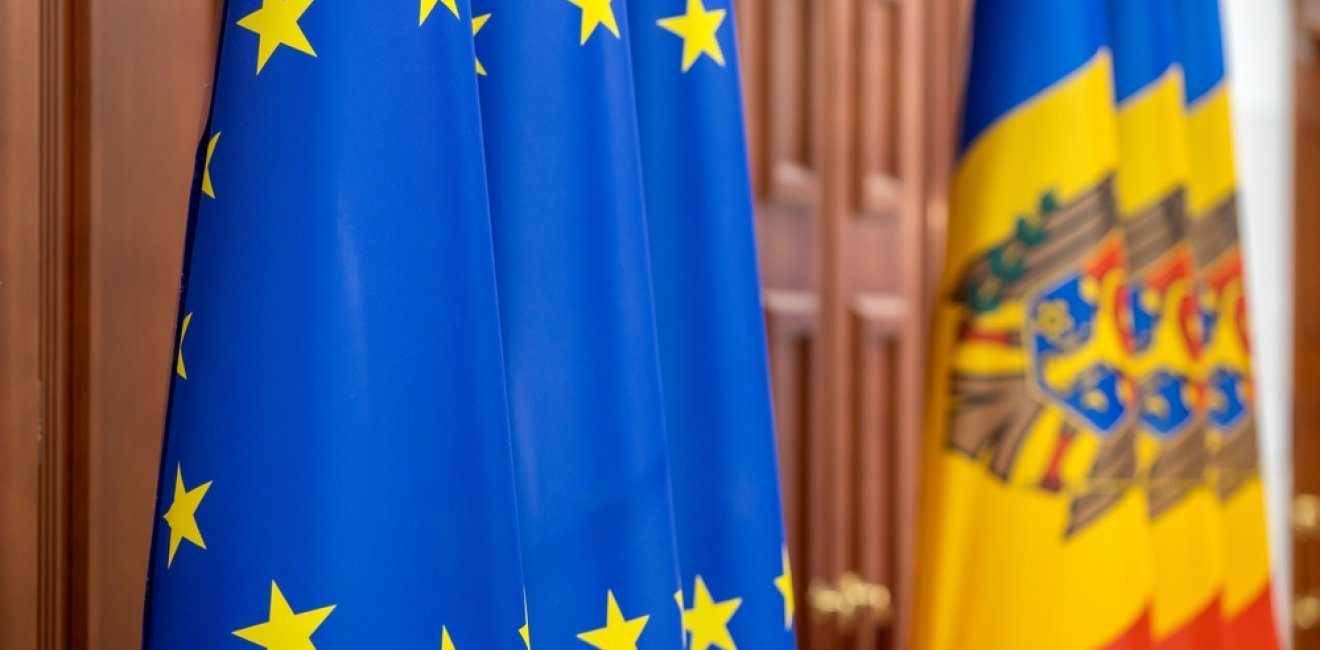 EU flag and Moldova flag