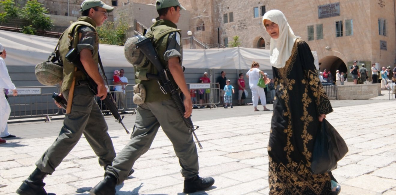 Israeli Soldiers and Muslim Woman