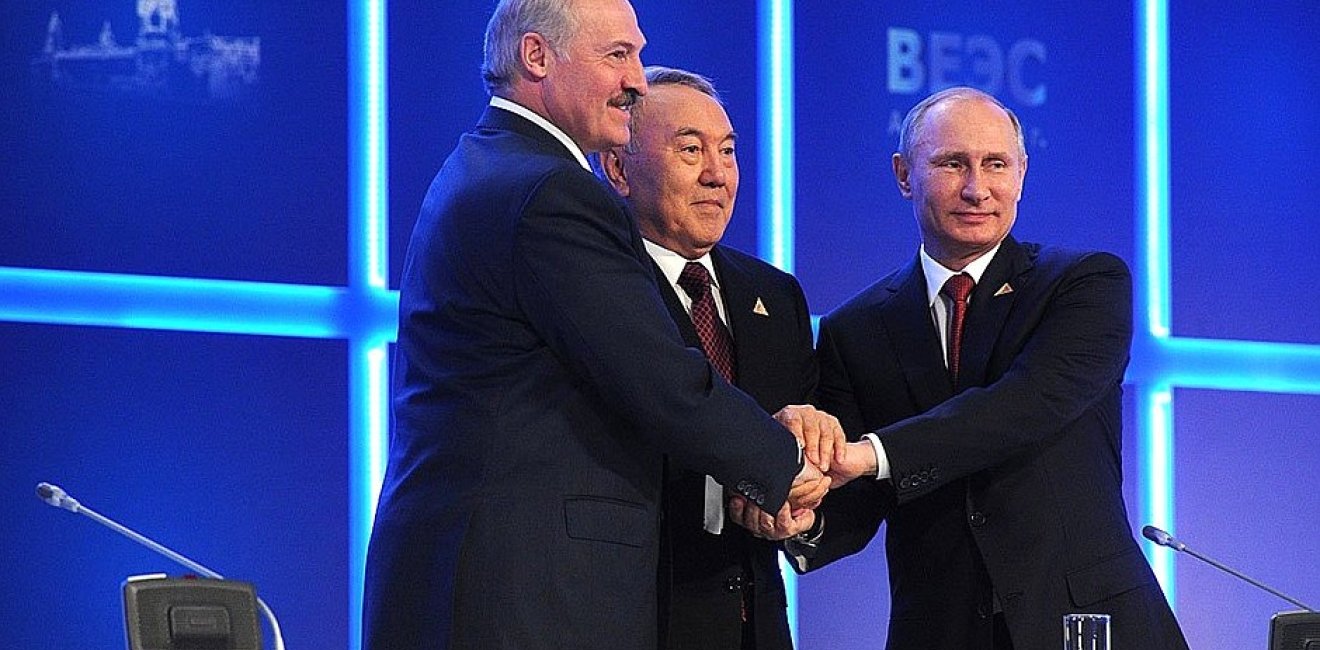 Image: Vladimir Putin, President of Kazakhstan Nursultan Nazarbayev (center) and President of Belarus Alexander Lukashenko.