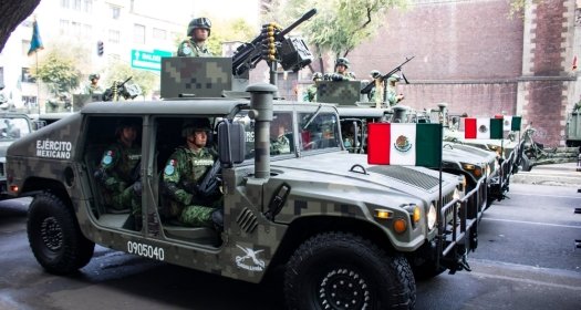 Ejército mexicano en el desfile militar en la Ciudad de México, 16 de septiembre de 2022