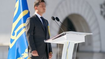 President Zelenskyy gives a speech during the 2019 Ukrainian Independence Day celebration. Source: Wikimedia Commons.