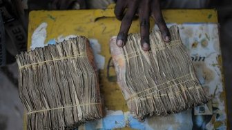 2013_10_23_Economy_Barclays_Remittance_Money_Transfer_008_(10471053973)
