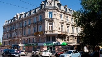 Photograph of Sberbank, a Russian-owned bank, in Ukraine. Source: wikicommons