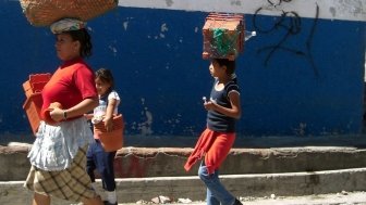 Image - Women in El Salvador