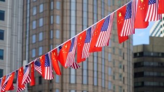 US and Chinese flags