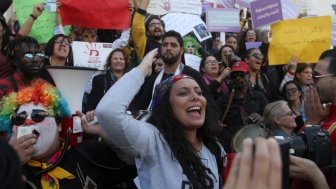 Tunisian women protesters