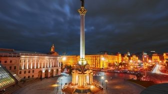 kyiv maidan square night