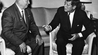 Kennedy and Khrushchev meet in Vienna, 1961