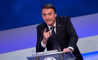 From Yellow Vests to Bolsonaro: Socioeconomic Status, Unfairness, and Populism