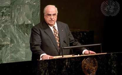 Helmut Kohl addresses the United Nations, June 1997.