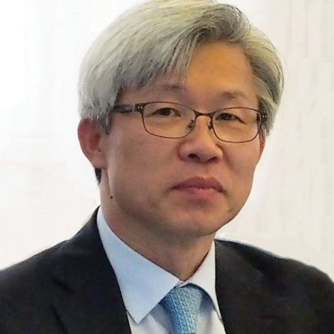 Sang Hyun Lee