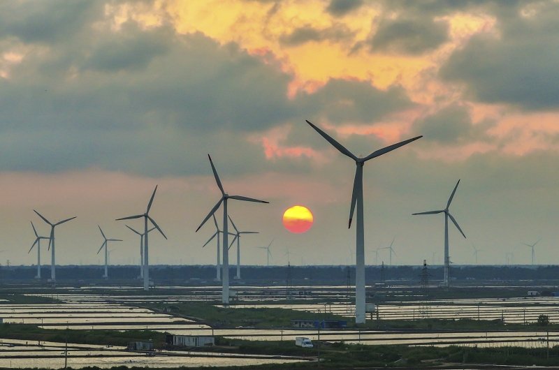 CEF_NSB_Image_11.7.24_WindfarmSunset