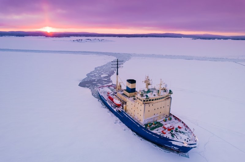 Arctic icebreaker photo