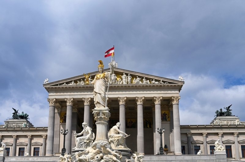 Image of the Austrian parliament in Vienna