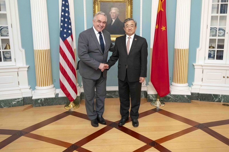 Deputy Secretary Campbell meets with People's Republic of China Special Envoy for Climate Change Liu Zhenmin