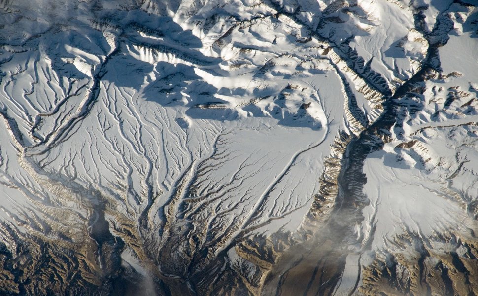 Rivers and Snow in the Himalayas near China–India border.