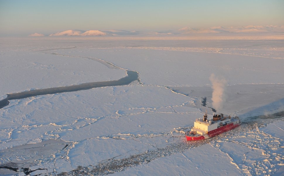 Image - Coast Guard Cutter breaking ice