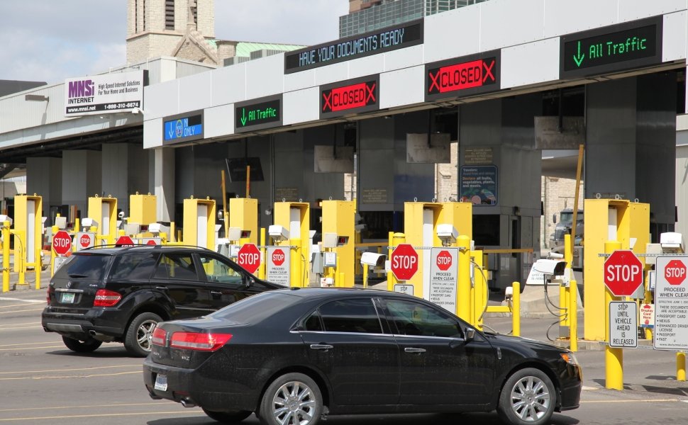 Detroit-Windsor Tunnel - Port of Entry