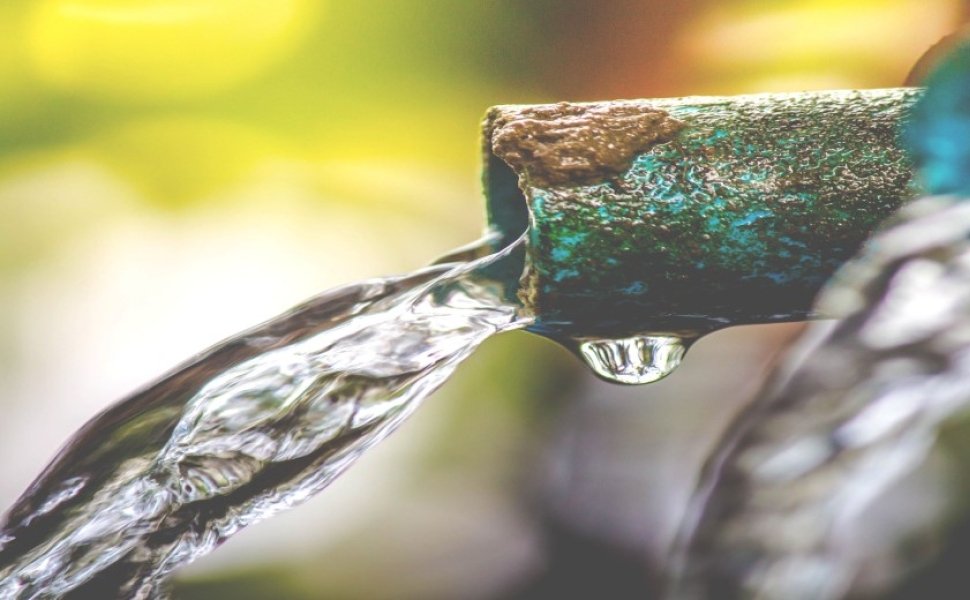 Water flowing from the pipe