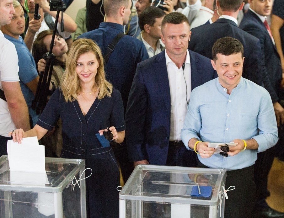 Ukrainian President Volodymyr Zelenskyy and his wife vote in the July 21 parliamentary elections. Source: president.gov.ua