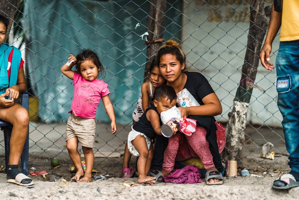 Women and children fleeing Venezuela.