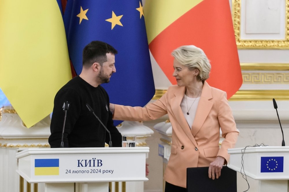 Ukrainian President Volodymyr Zelenskiy attends a joint press conference with European Commission President Ursula von der Leyen