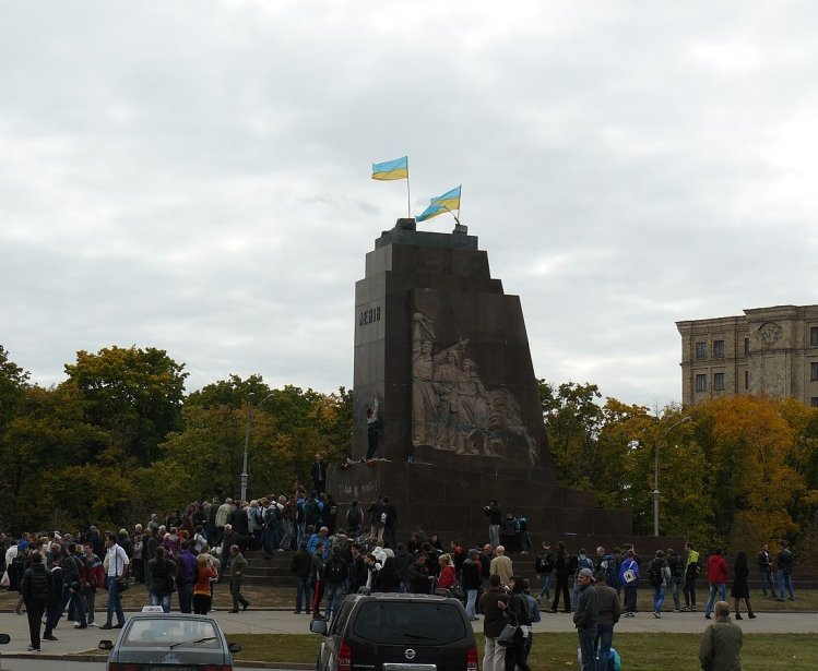 An empty pedestal after the destruction of the monument to Lenin in Kharkiv, Ukraine.
