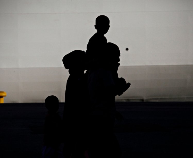 Silhouette of refugees