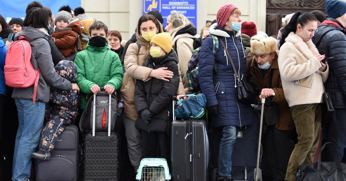 How Many Ukrainian Refugees Went To Poland